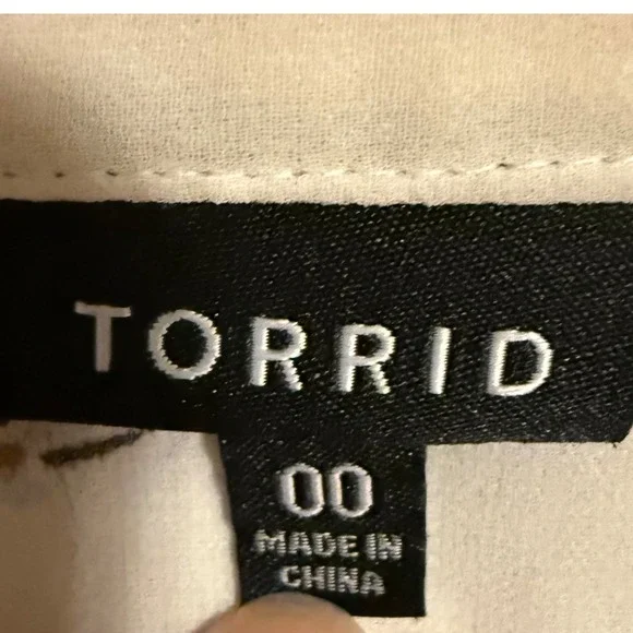 Torrid 00 Floral Print High Low Chiffon Button Front Tunic Shirt Womens Sz 10/12 - Picture 3 of 5